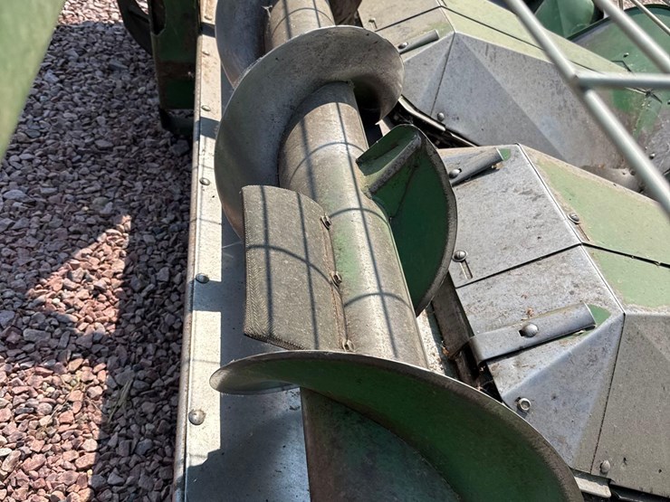 john-deere-444-image-17