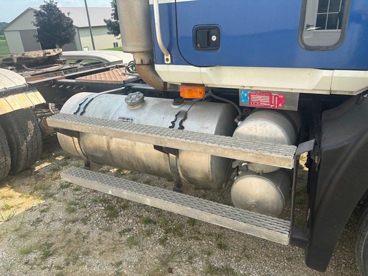 1995-mack-ch613-image-22