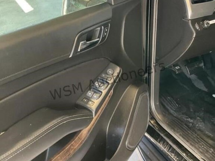 2019-chevrolet-tahoe-image-22