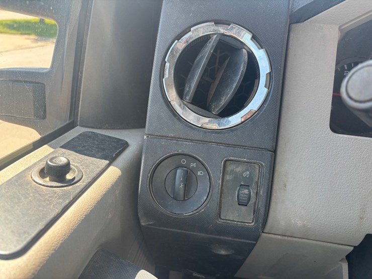 2009-ford-f350-image-52