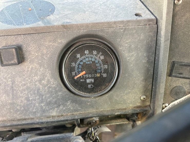 mack-rd690s-image-28