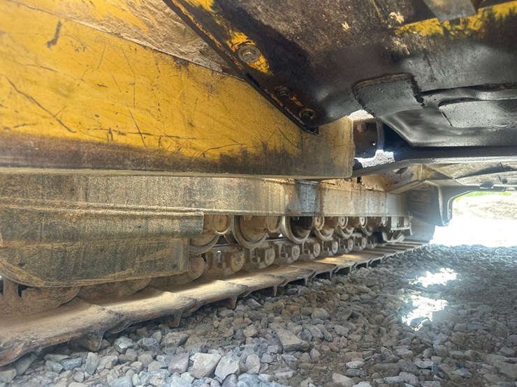 caterpillar-d5c-xl-image-47