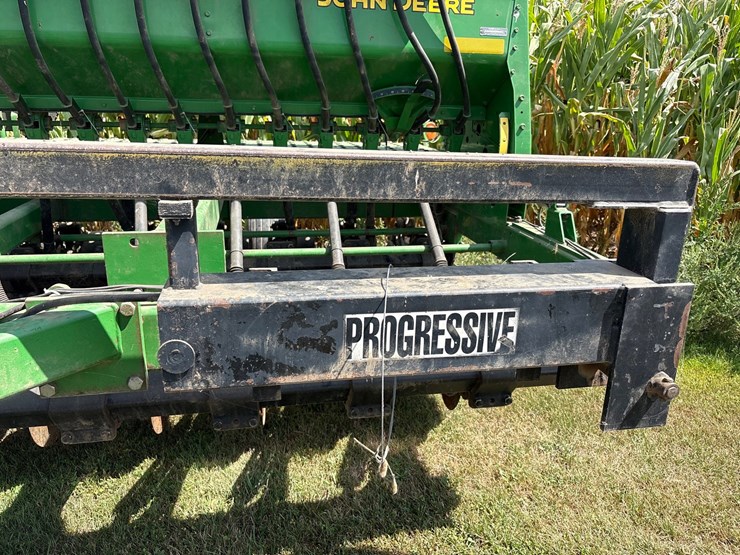 john-deere-1590-image-12