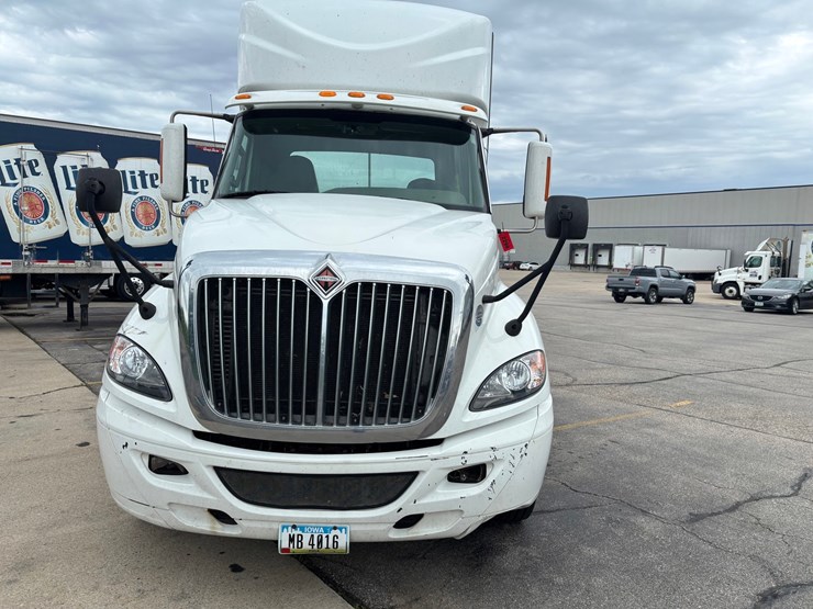 2015-international-prostar-image-6