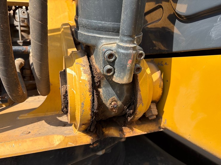 deere-250g-lc-image-58