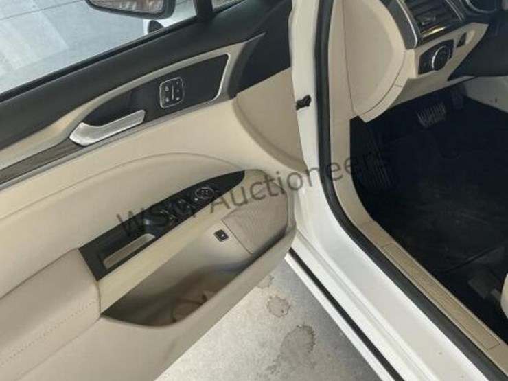 2018-ford-fusion-energie-sdn-image-28