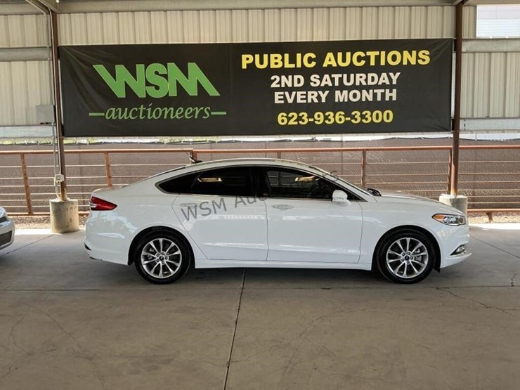 2017-ford-fusion-energi-se-sdn-image-1