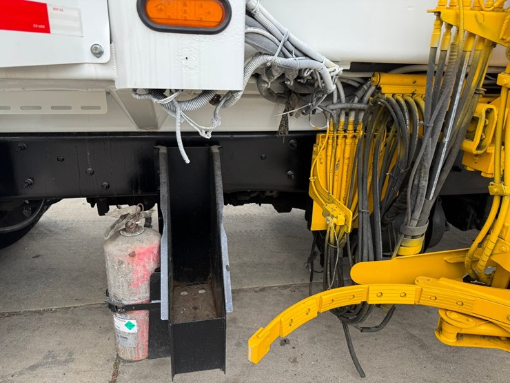 2015-mack-leu613-image-46