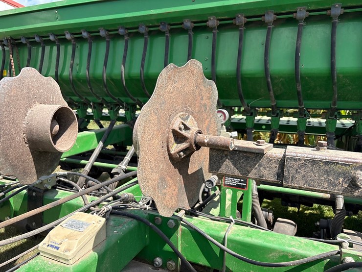 john-deere-1590-image-13