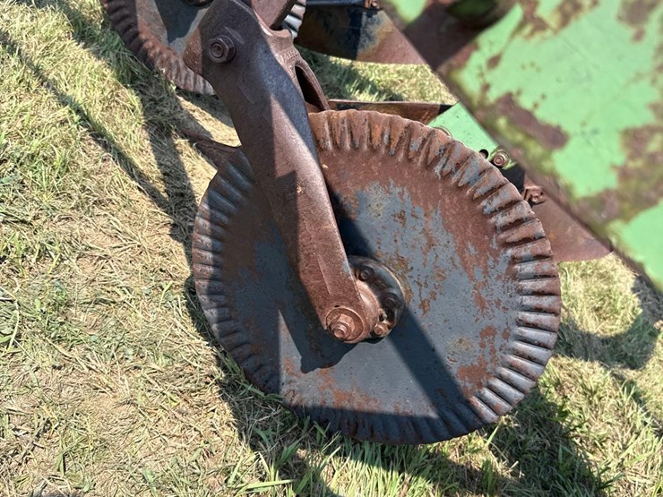 john-deere-4-bottom-plow-image-18