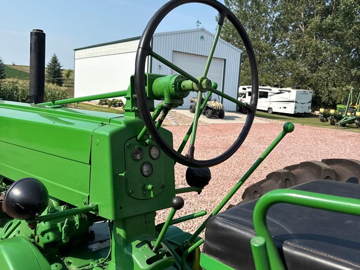 john-deere-70-image-35