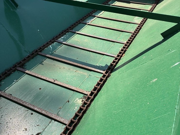 lewis-fertilize-spreader-image-2