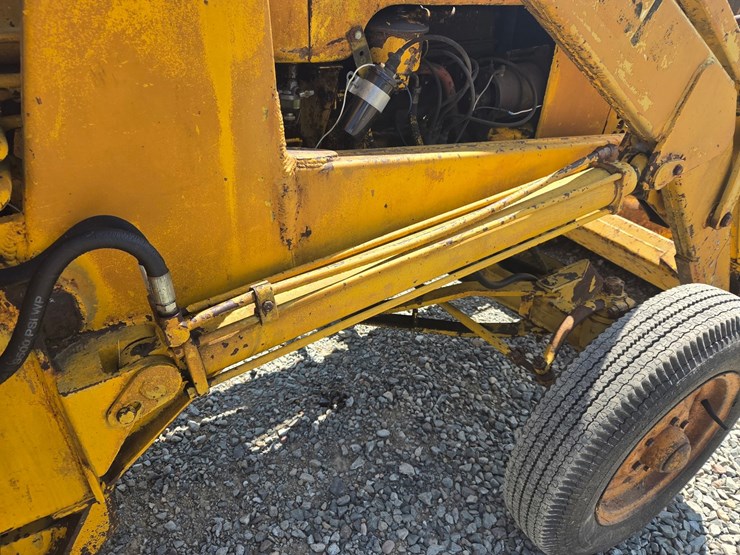 #61410-•-case-w-3-loader-backhoe-image-25