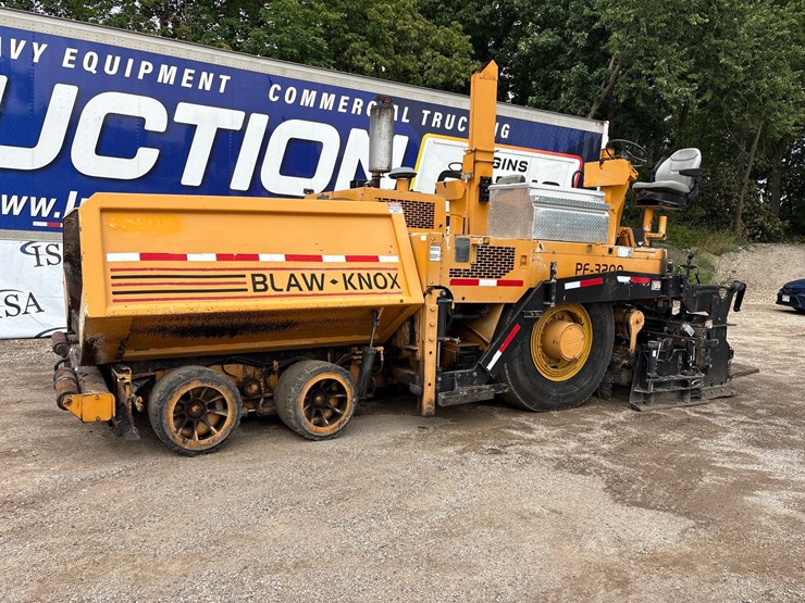 blaw-knox-pf3200-image-1