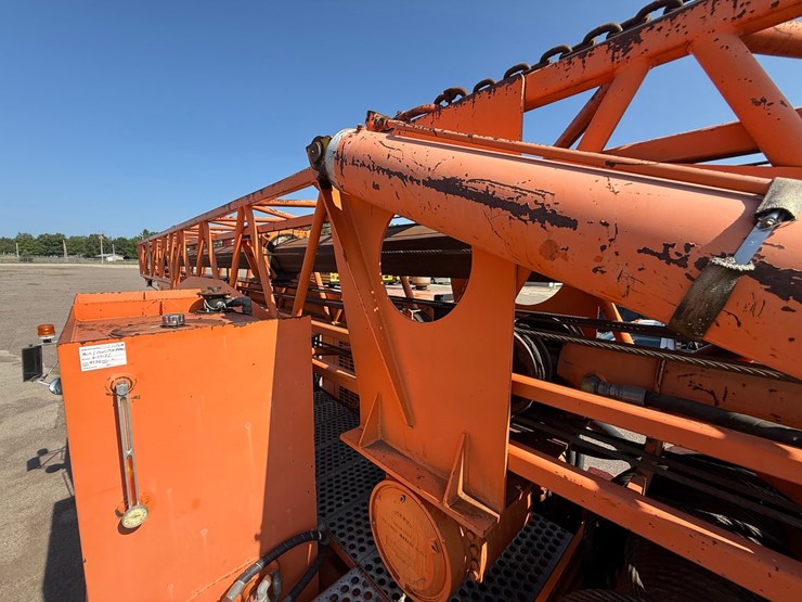 #2470-•-2002-tor-truck-dr-4280-crane-truck-image-144