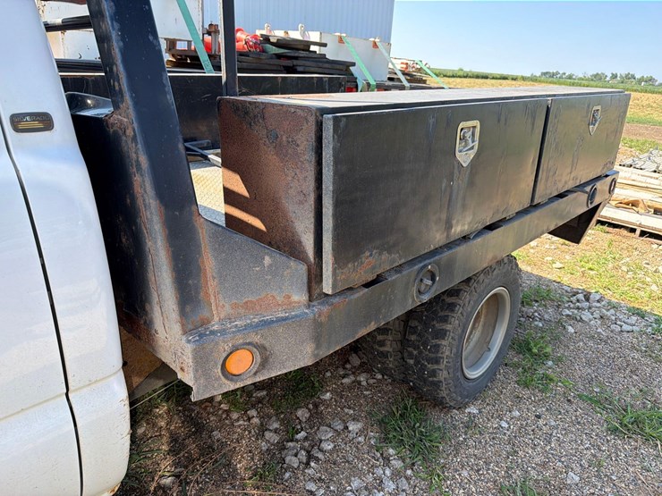 2006-chevrolet-3500-image-11