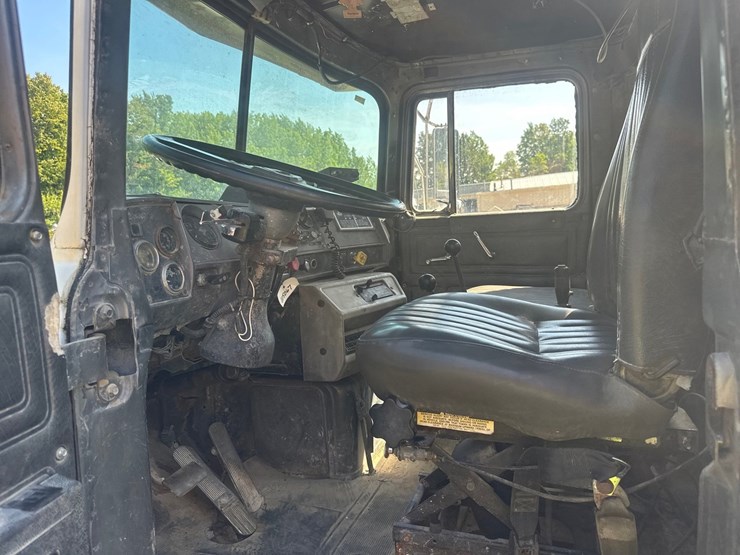 mack-dm685s-image-25