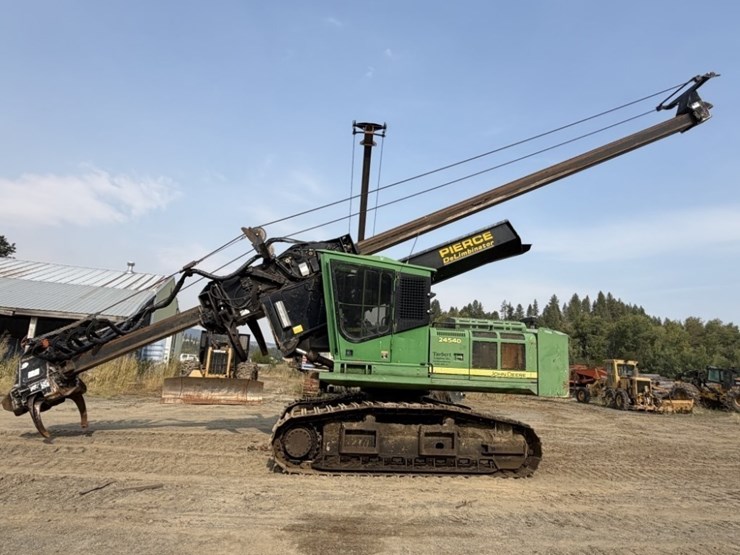 2011-deere-2454d-image-2