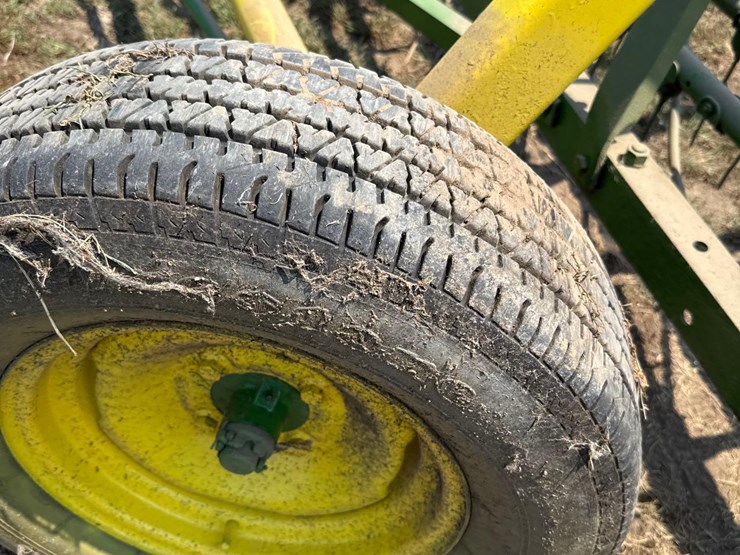 john-deere-640-image-13