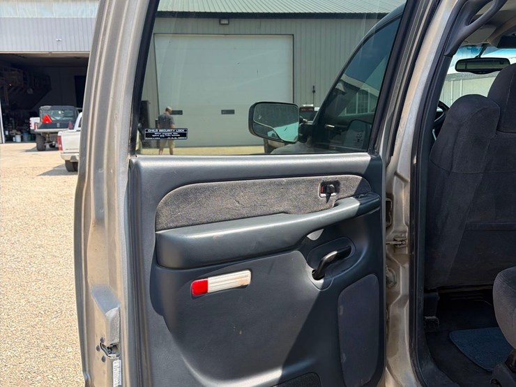 2001-chevrolet-k3500-image-44