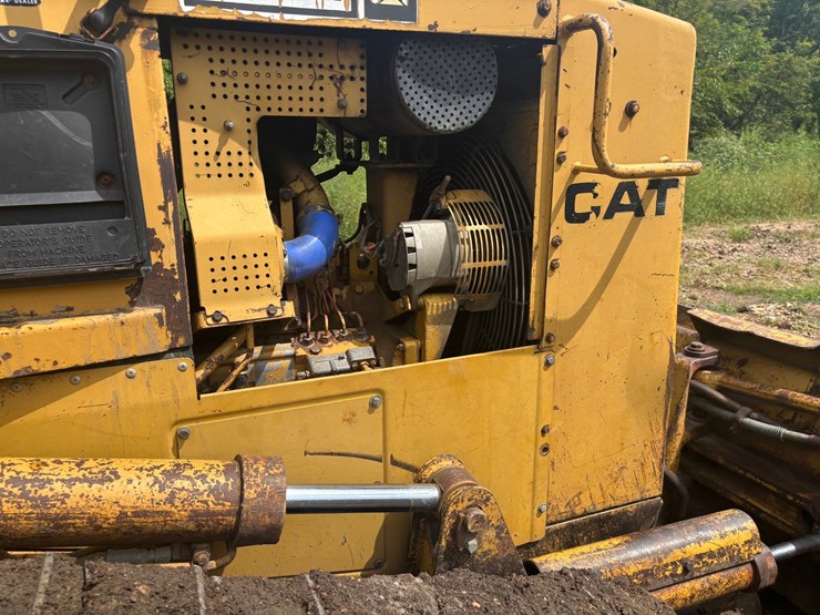 caterpillar-d4h-image-20