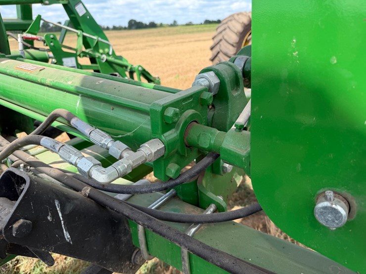 john-deere-2430-image-39