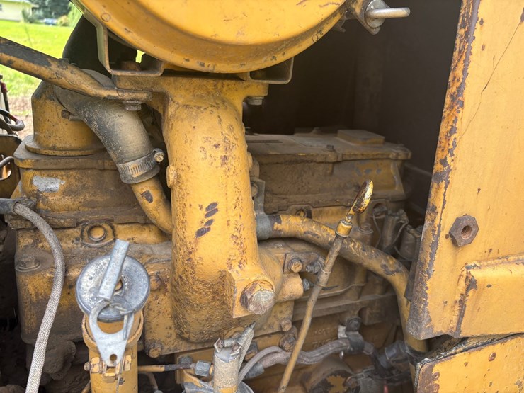 caterpillar-d4h-image-26