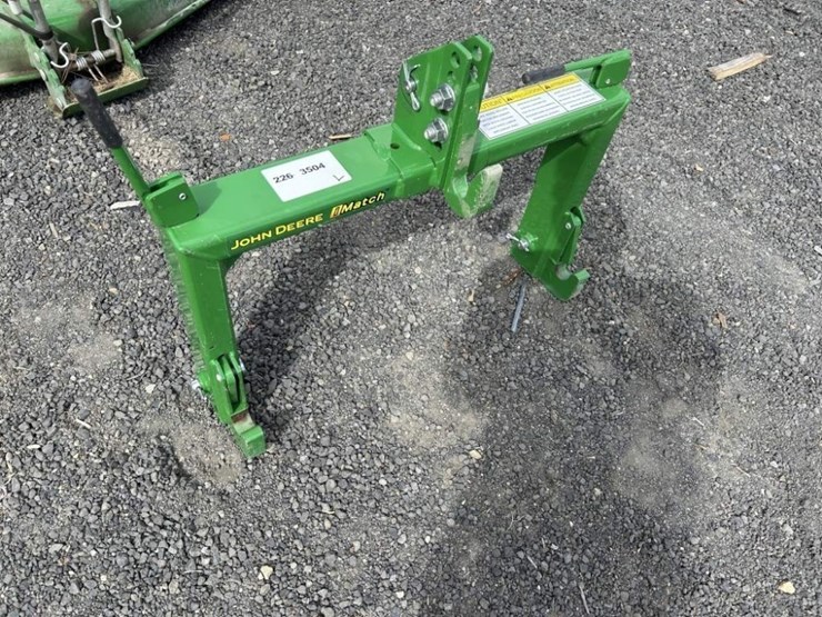 john-deere-1025r-image-1