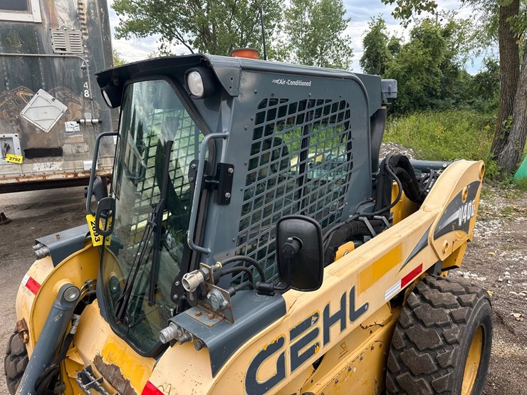 gehl-v400-image-8
