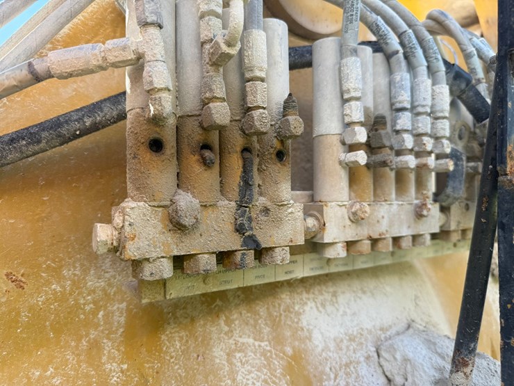 caterpillar-785b-image-48