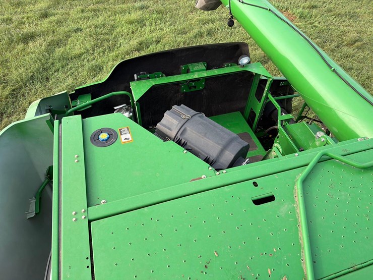 2013-john-deere-s660-image-100