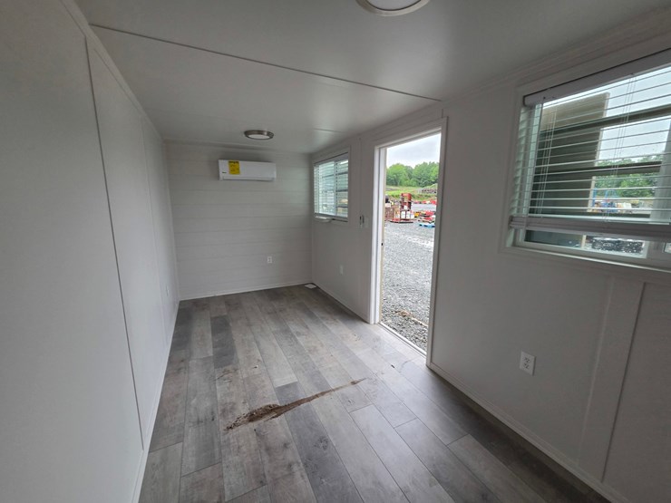 #5458-•-unused-shipping-container-job-site-mobile-office-image-10