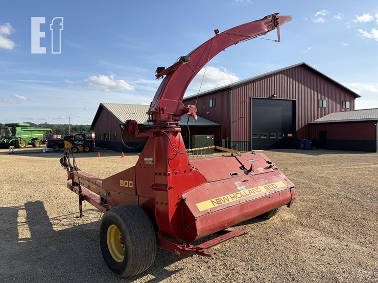 new-holland-900-image-2