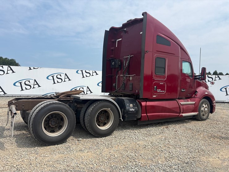 2014-kenworth-t680-image-5