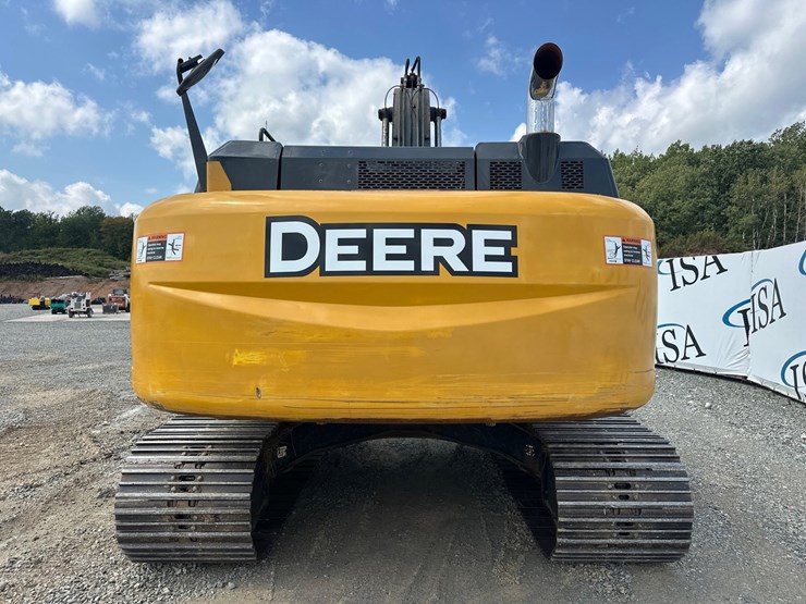 deere-250g-lc-image-4