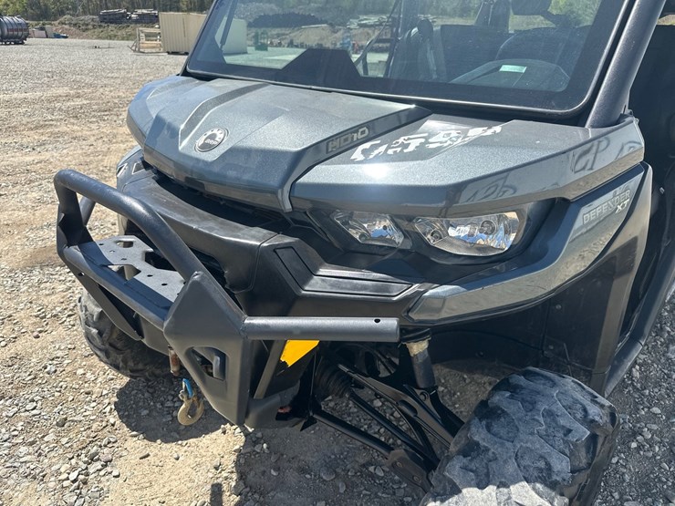 #5301-•-2022-canam-defender-xt-4x4-utv-image-9