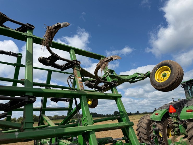 john-deere-2430-image-34
