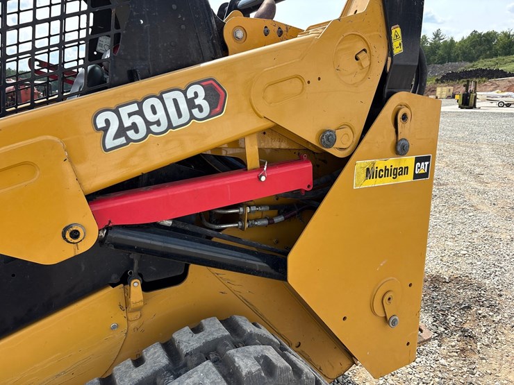 caterpillar-259d3-image-12