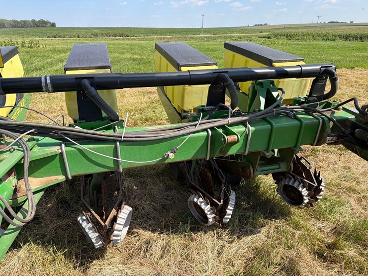 john-deere-1760-image-36