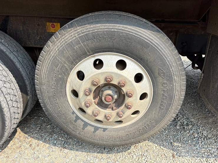 #61388-•-2004-international-5600i-quad-axle-dump-truck-image-86