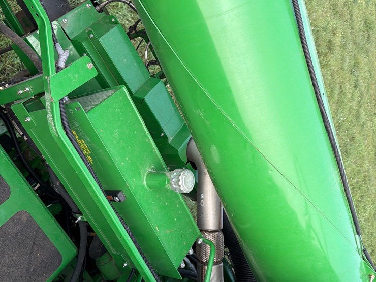 2013-john-deere-s660-image-110