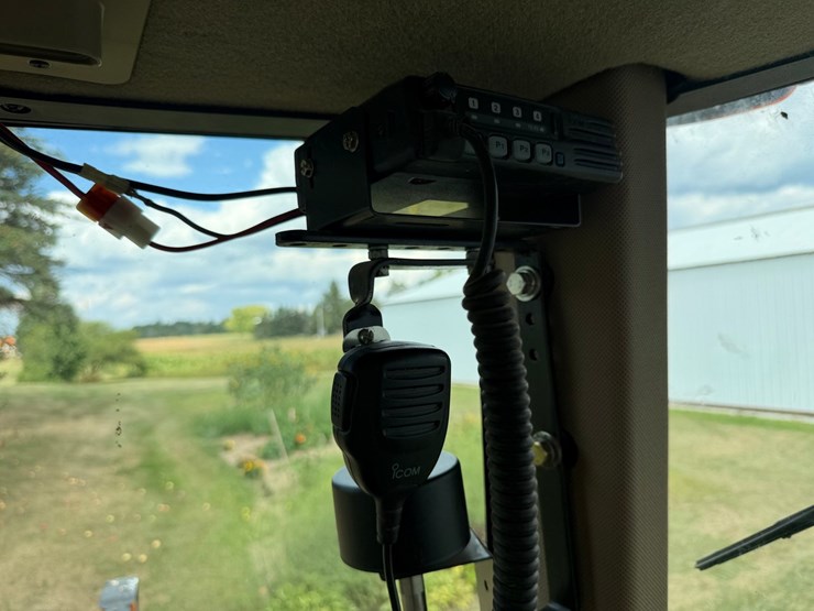john-deere-8130-image-68