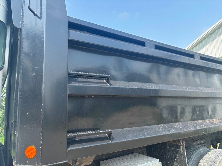 #2289-•-2006-peterbilt-tandem-axle-dump-truck-image-63