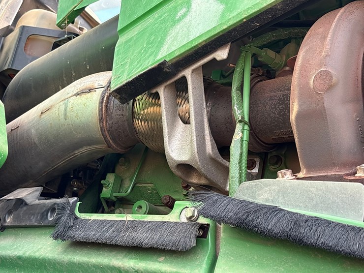 2022-john-deere-640-image-65