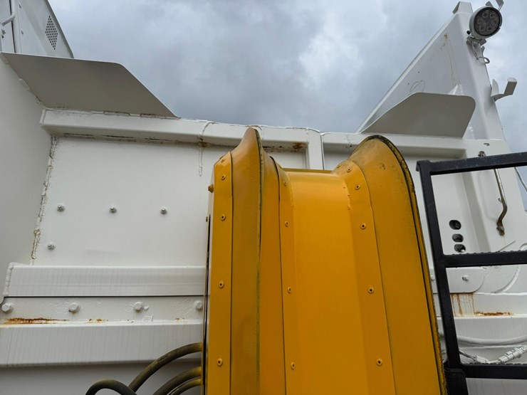 2015-mack-leu613-image-42