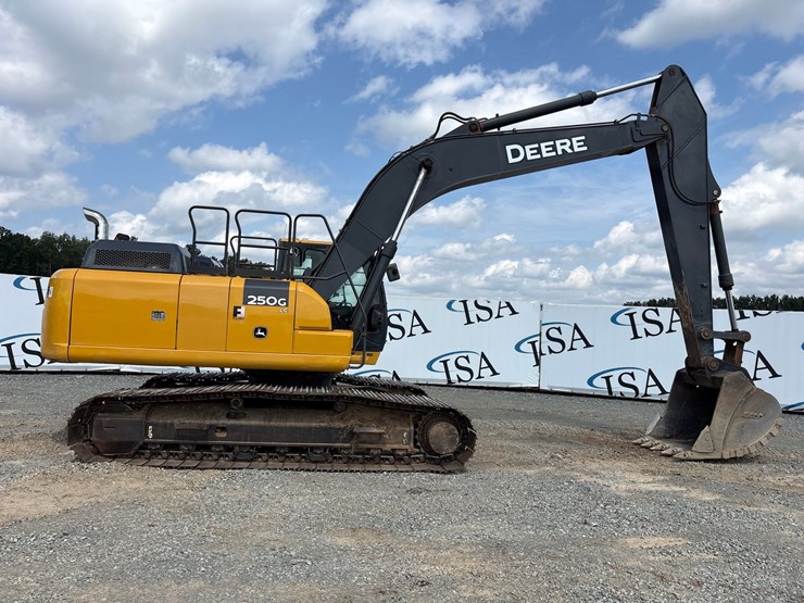 deere-250g-lc-image-6