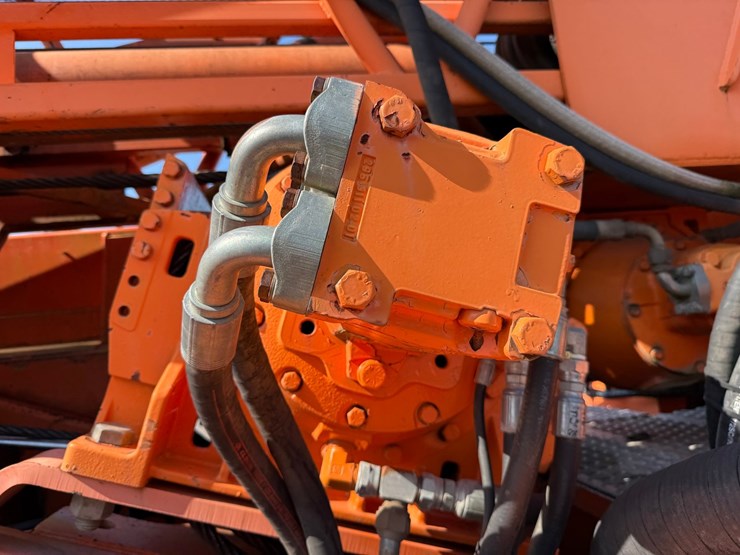 #2470-•-2002-tor-truck-dr-4280-crane-truck-image-93