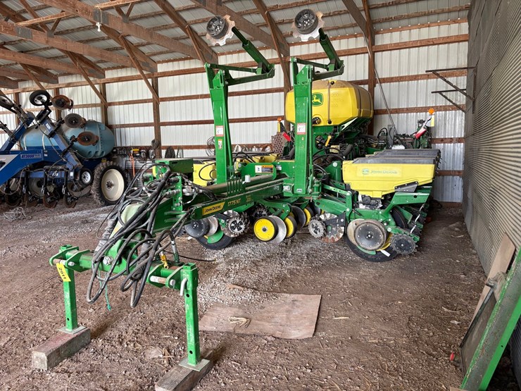 john-deere-1775-image-5