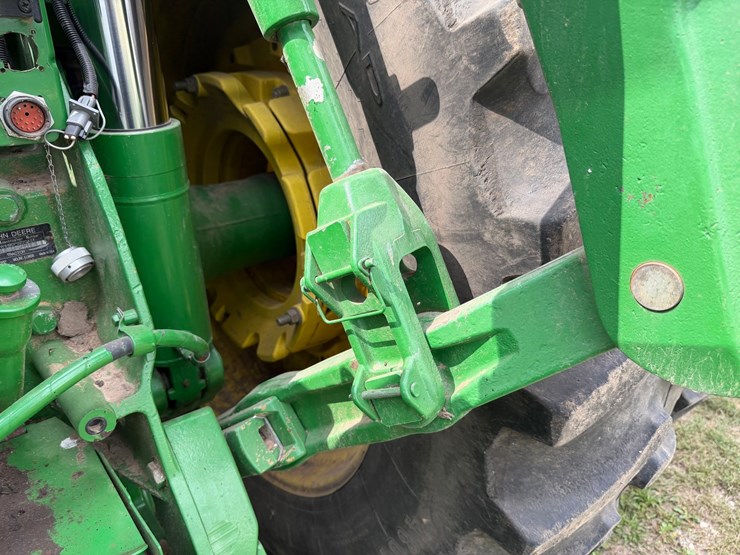 john-deere-8130-image-44