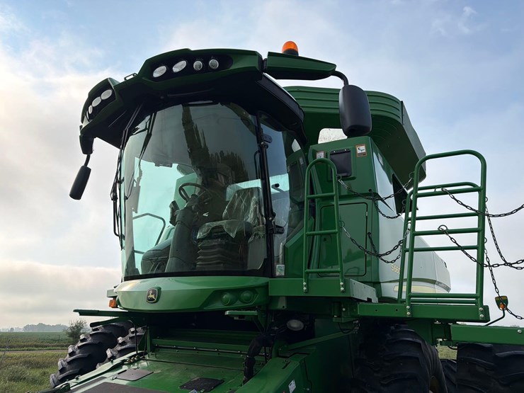 2013-john-deere-s660-image-41